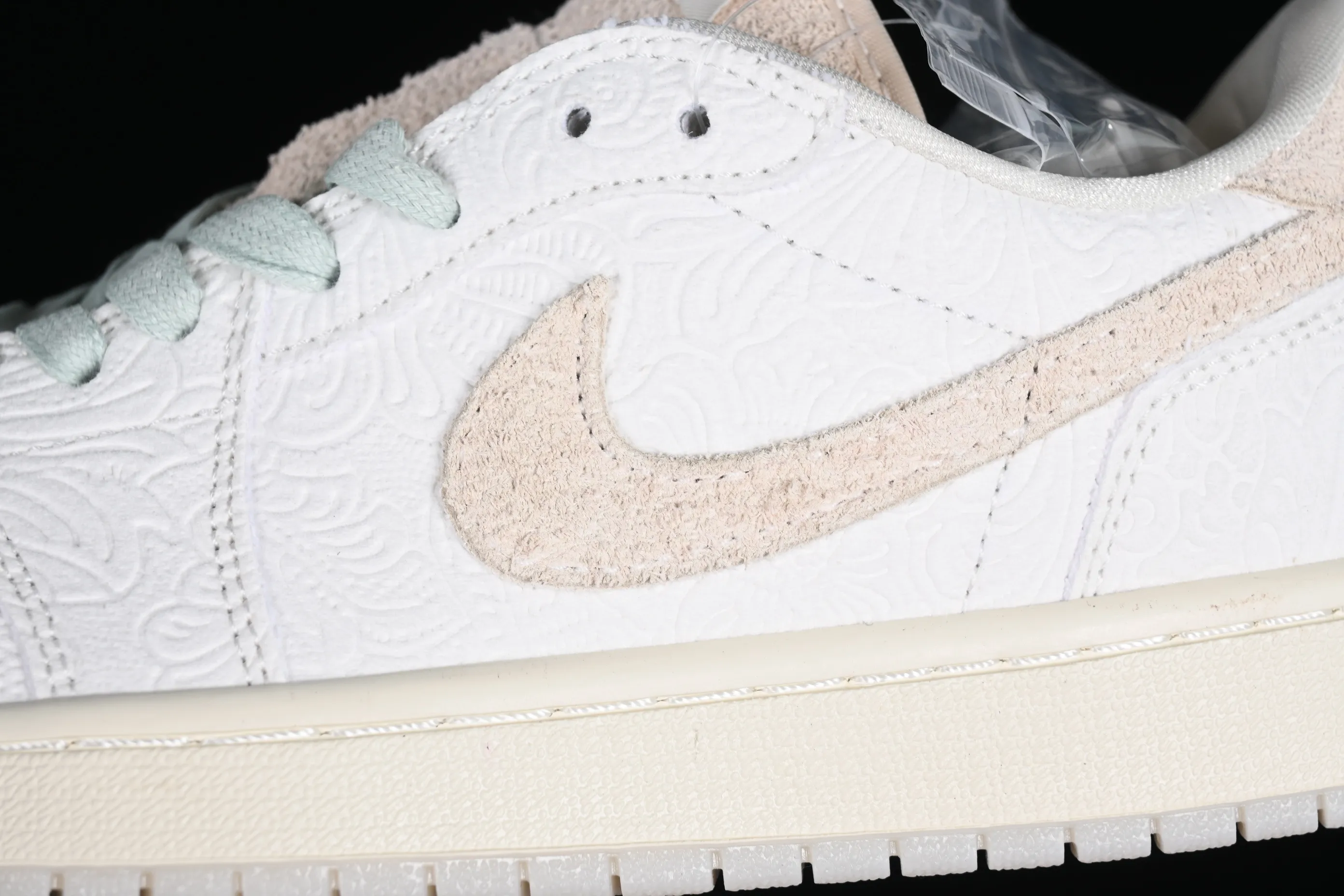 All categories Air Jordan Jordan series basketball shoes Air Jordan 1 Low Z version CP3 x Air Jordan 1 AJ1 Joe 1 embossed white low-top cultural casual sneakers FZ0455-200